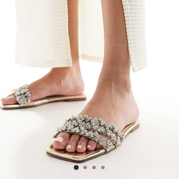 Simmi London Capri embellished flat sandal in gold 6 - Picture 4 of 4